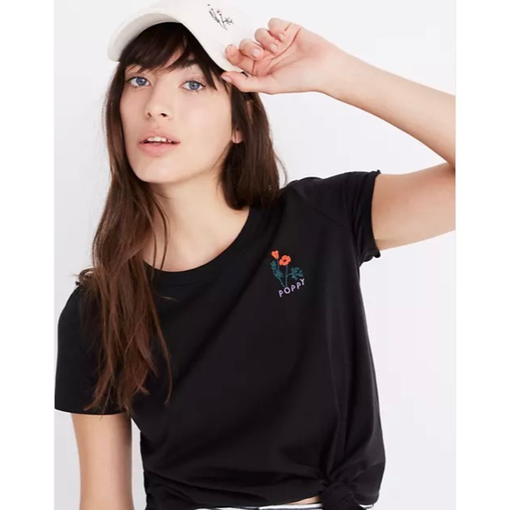 ♥️ Madewell Poppy Embroidered Knot-Front Tee
